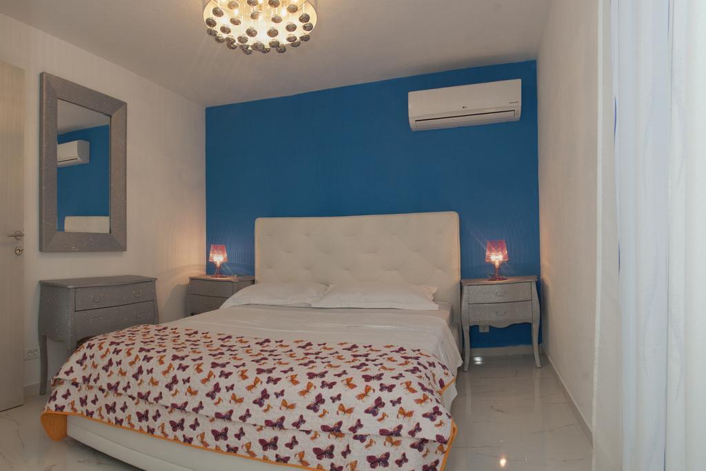 Apartments Villa Anamaria Trogir Exterior photo